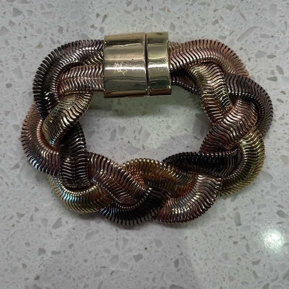 ❤️❤️LAST CHANCE❤️❤️Monet Multi- tone metal braided chain bracelet - Picture 1 of 5